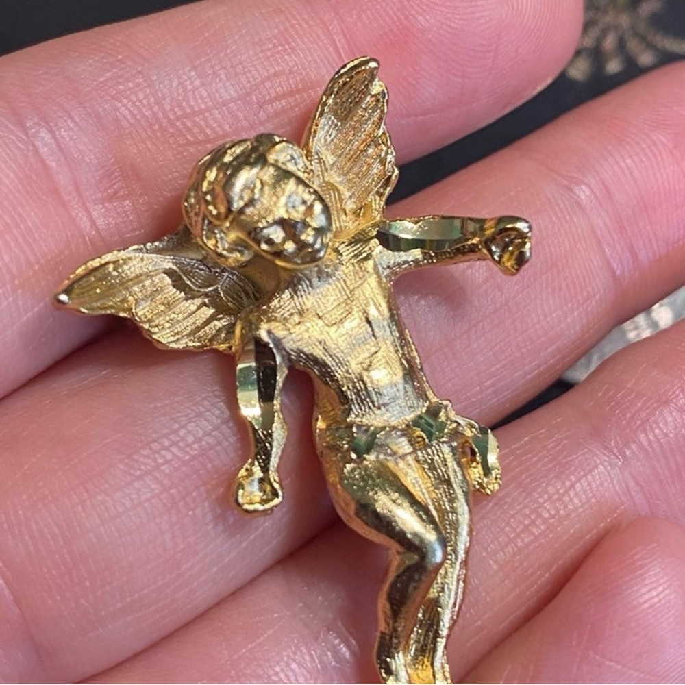 Gold Angel Cherub Brooch